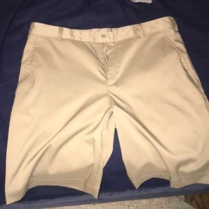 Nike khaki golf shorts